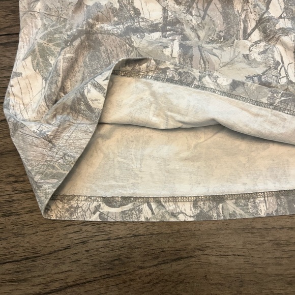 Hollister Camouflage Short Sleeve T-Shirt - Picture 2 of 4